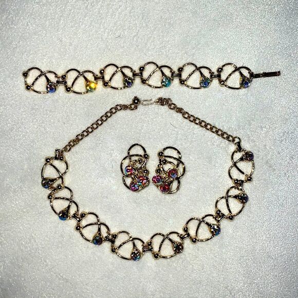 Beautiful Jewelry set   - Picture 1 of 3
